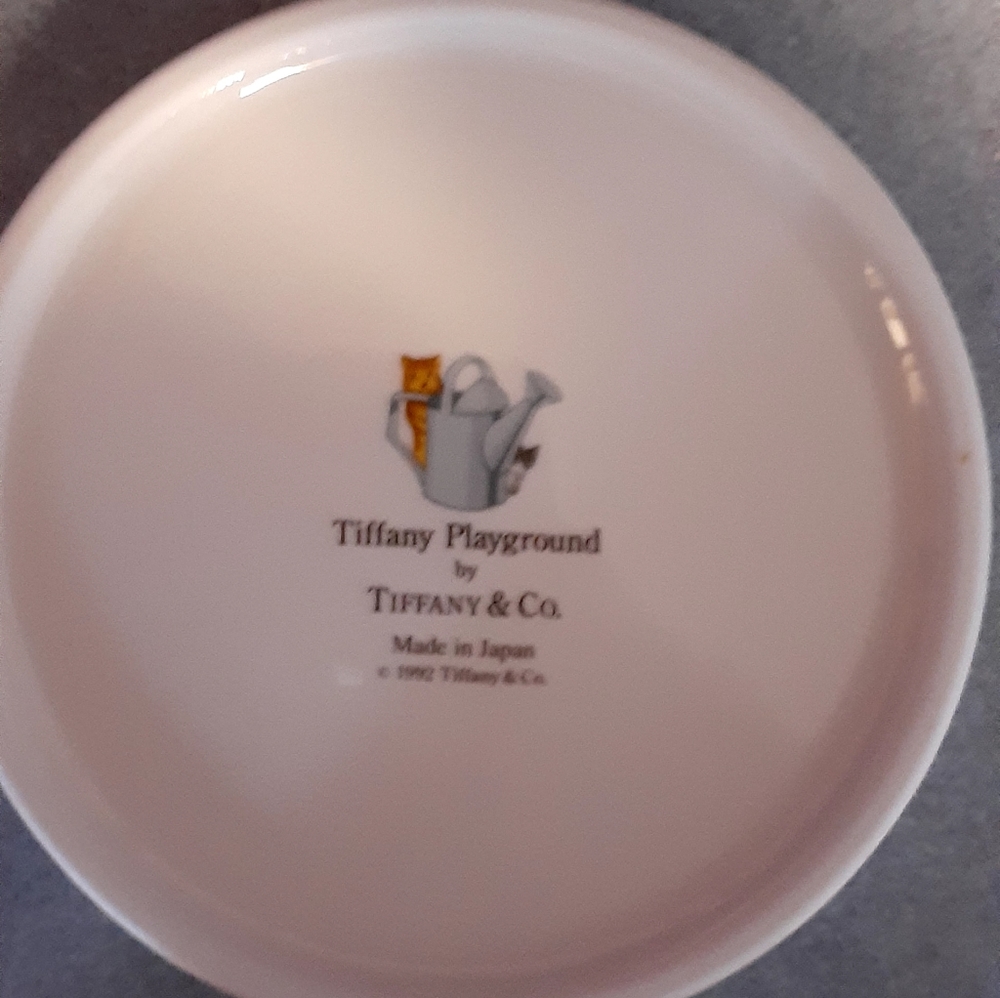 MINT CONDITION Tiffany& co Ceramic bowl